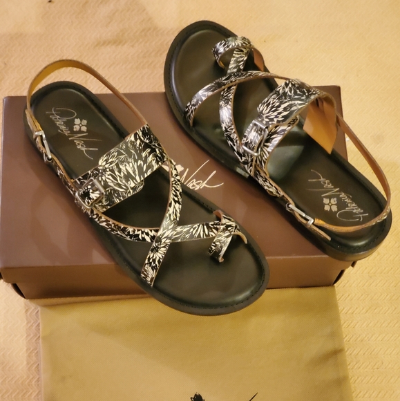 fidella sandals